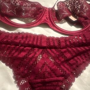 Victorias Secret Burgundy cut out bra & panty set 32D -S New